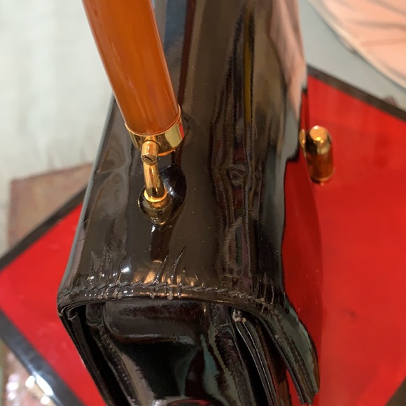 Gucci patent handbag *Authentic - Picture 6 of 15